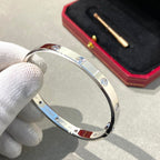 ¡®Lumi¡¯LOVE BRACELET 6.1MM 10 DIAMONDS