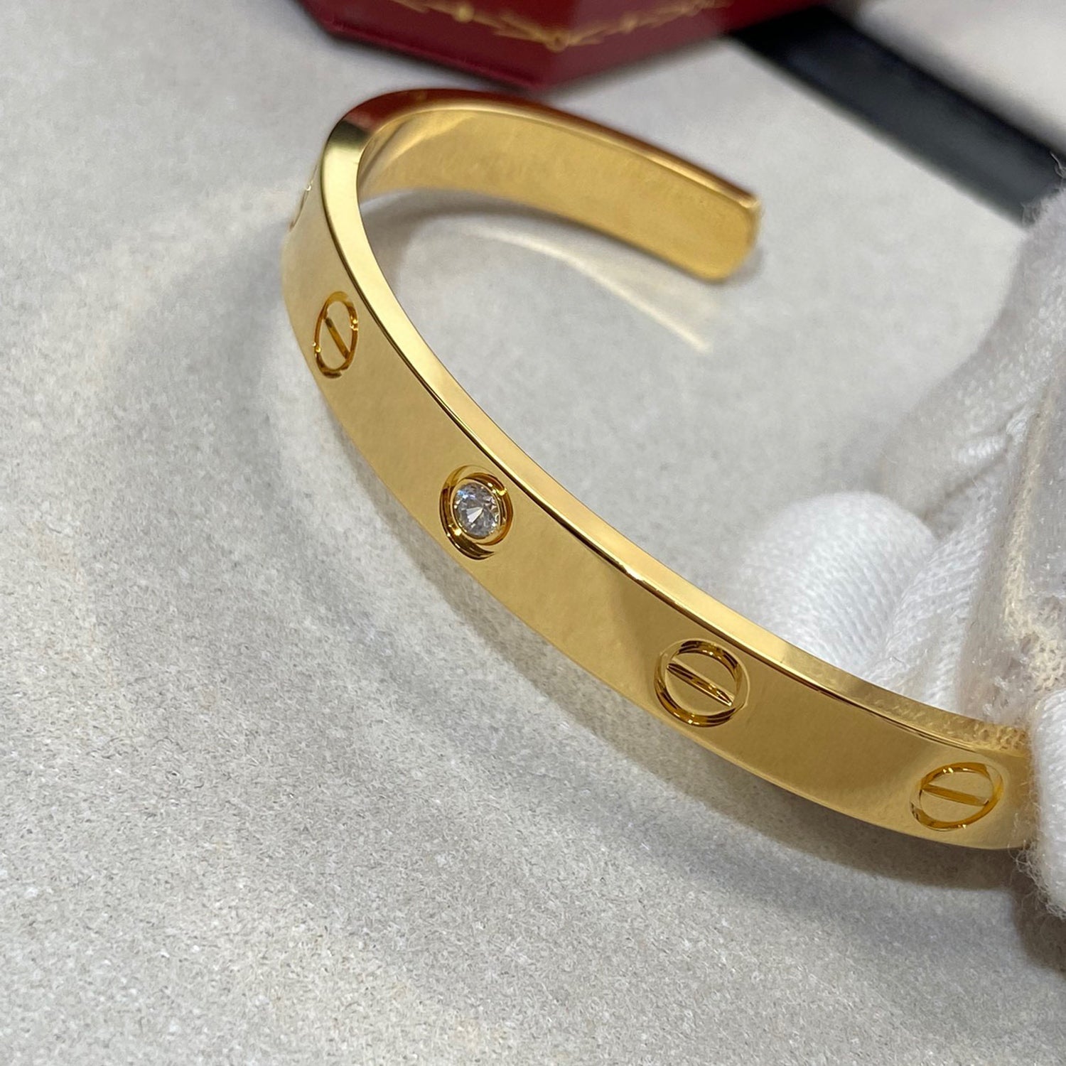¡®Lumi¡¯LOVE BRACELET 6.1MM 1 DIAMOND OPEN CUFF