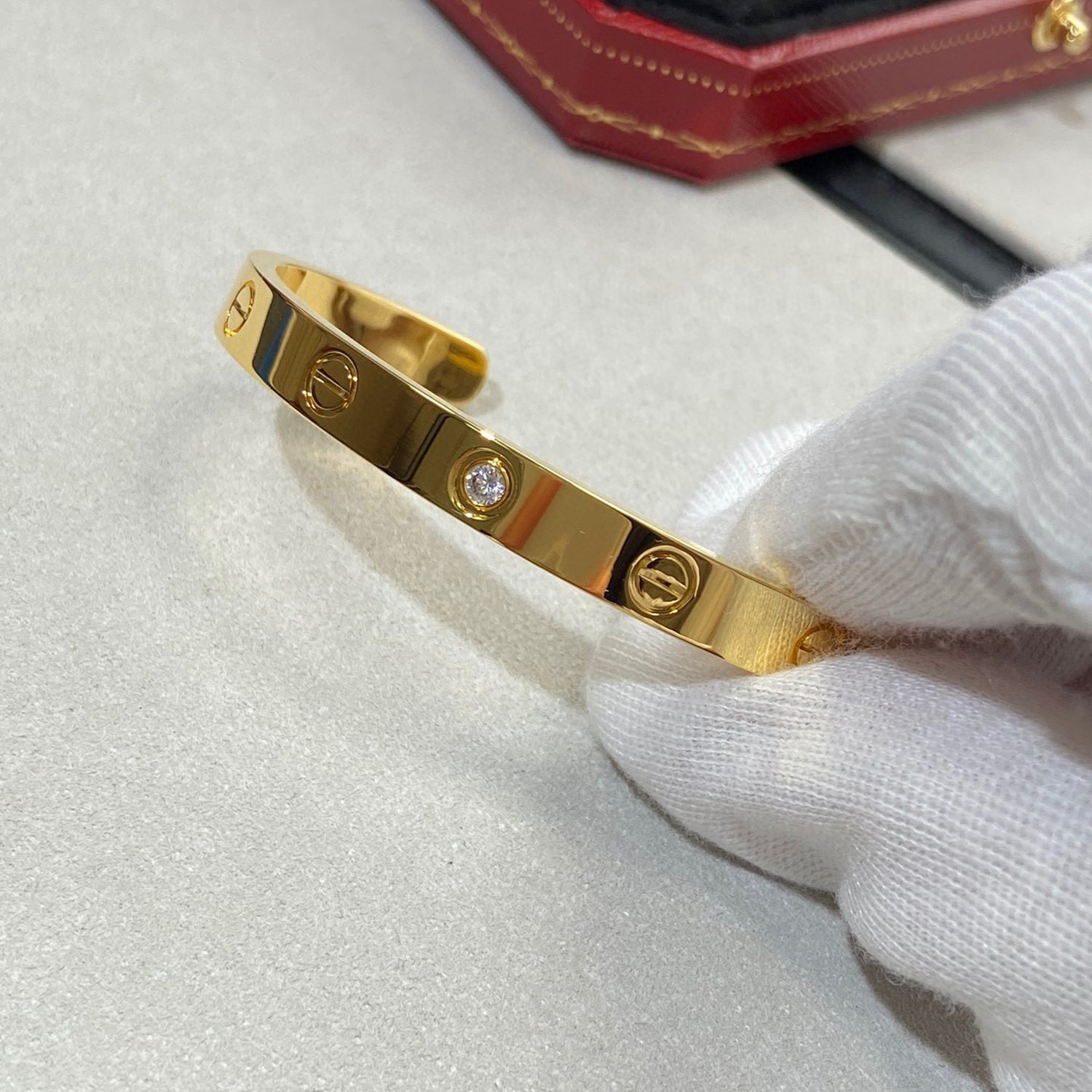 ¡®Lumi¡¯LOVE BRACELET 6.1MM 1 DIAMOND OPEN CUFF