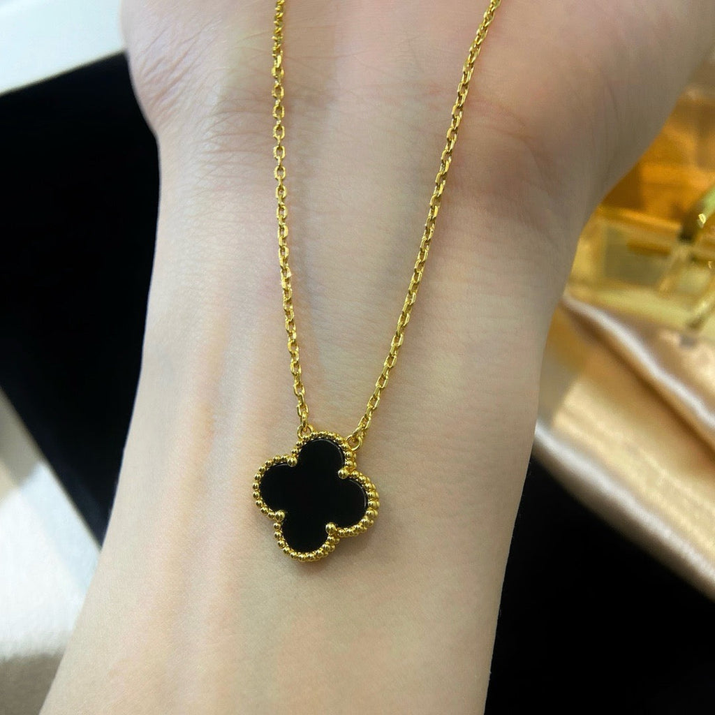 Lumi® CLOVER 15MM SCHWARZE ONYX-EINZELBLÜTEN-KETTE