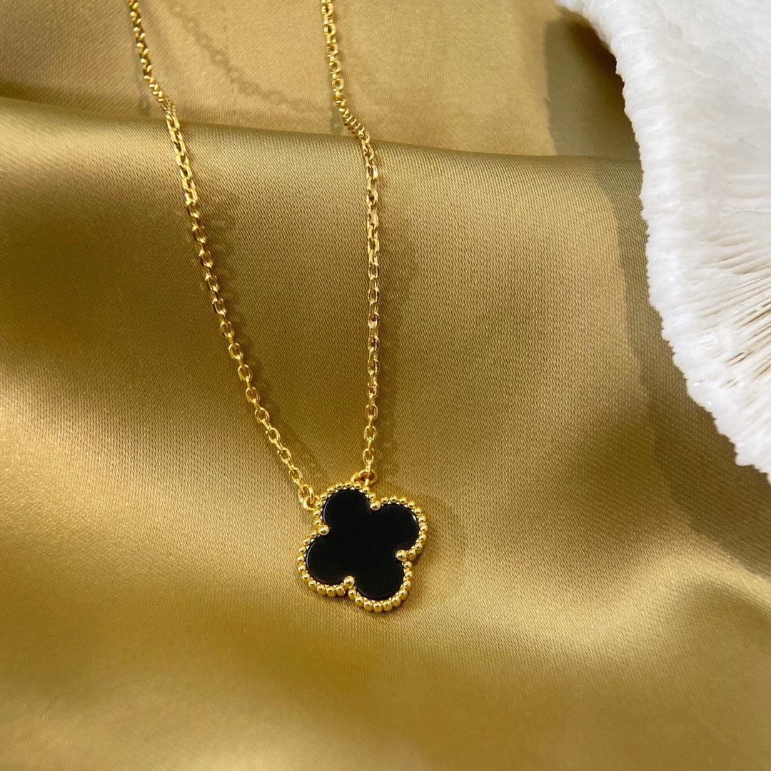 Lumi® CLOVER 15MM SCHWARZE ONYX-EINZELBLÜTEN-KETTE