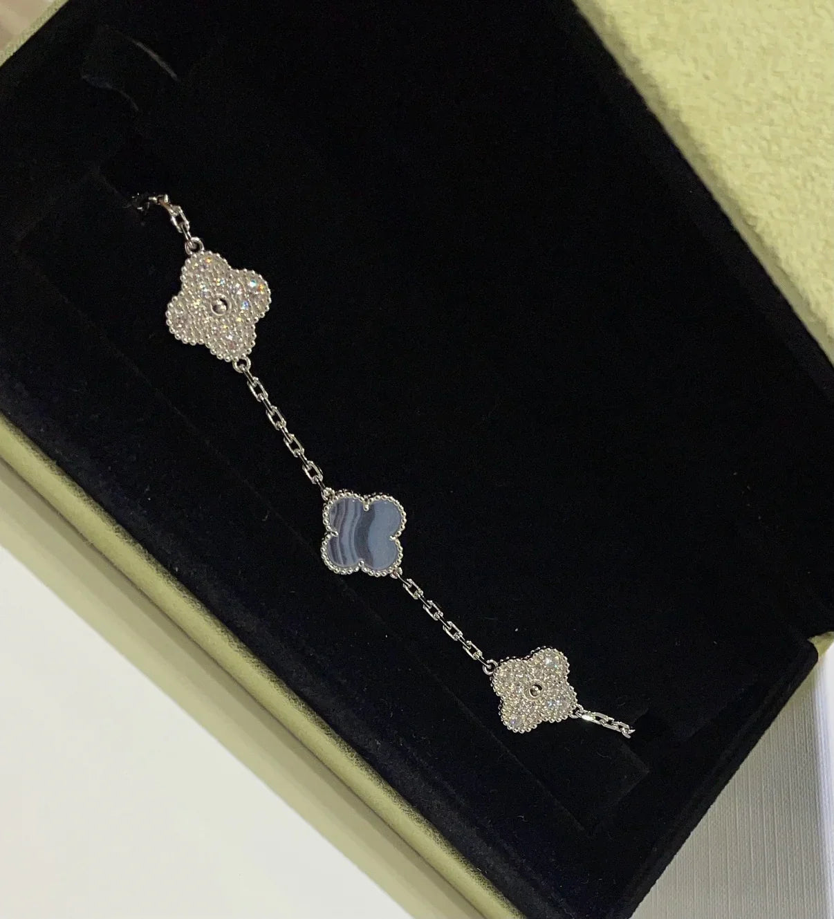 [Lumi jewelry] CLOVER 5 MOTIF PURPLE CHALCEDONY BRACELET COLLECTION