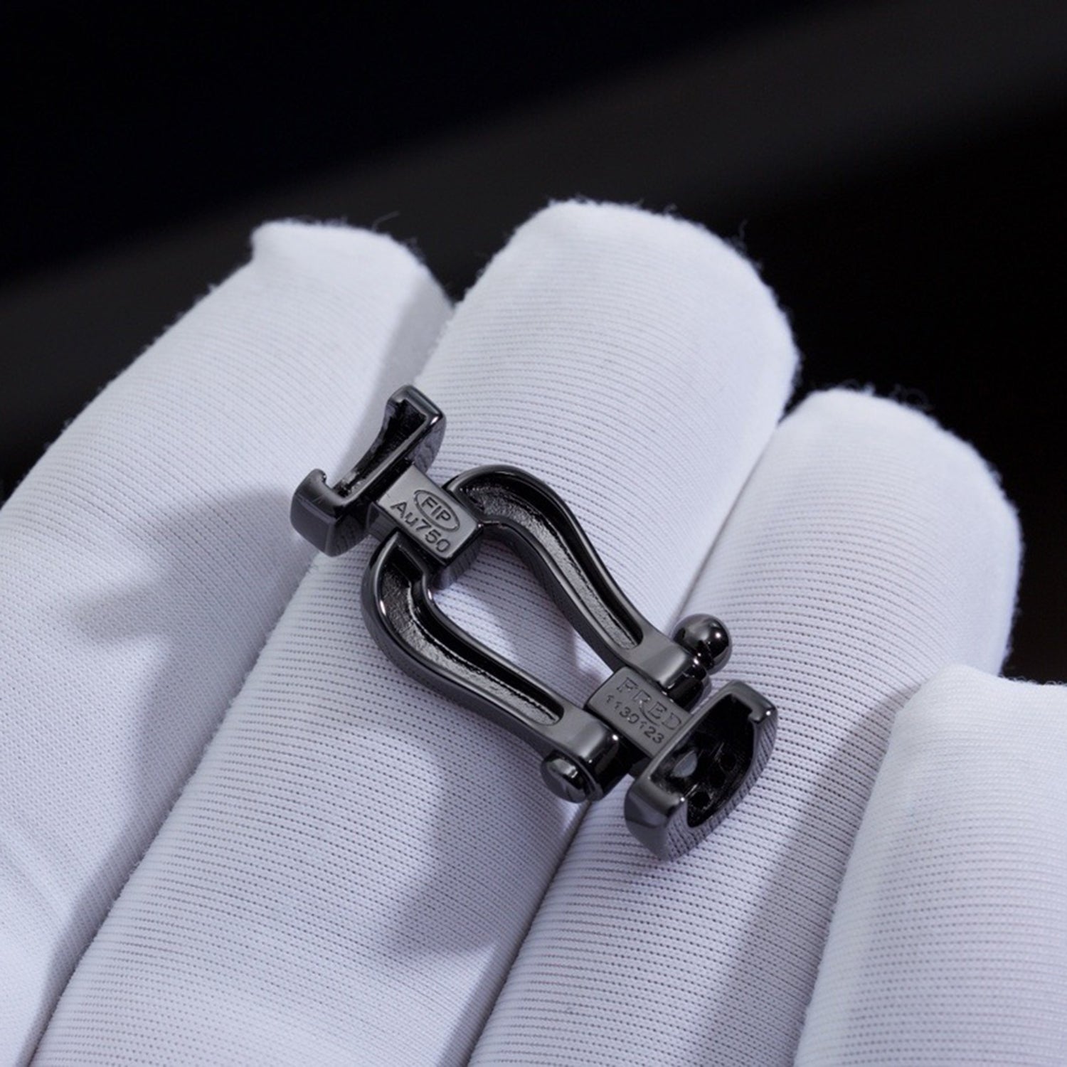 ¡®Lumi¡¯FORCE LARGE SERIES HORSESHOE BLACK SAMURAI BRACELET