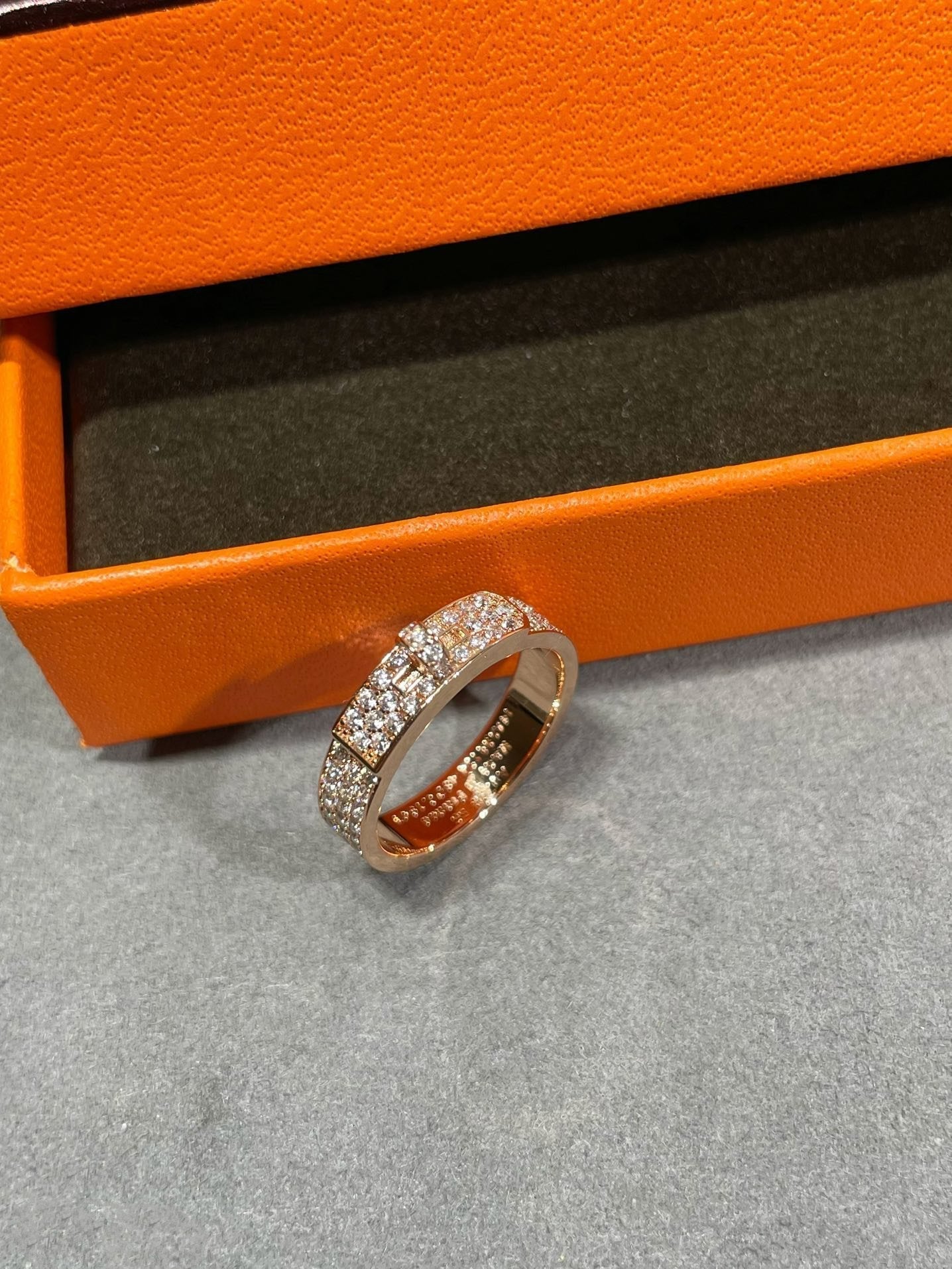 ¡®Lumi¡¯KELLY PINK GOLD DIAMOND RING