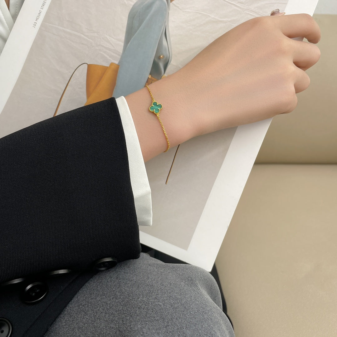 ¡®Lumi¡¯CLOVER BRACELET MALACHITE 1 MOTIF