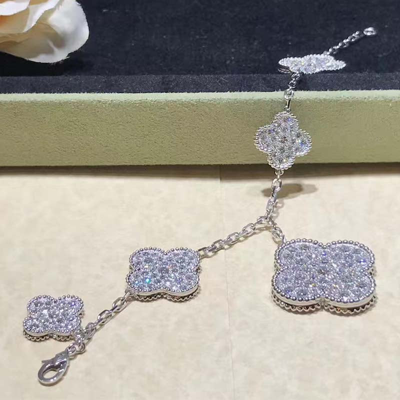 ¡®Lumi¡¯CLOVER 6 MOTIFS SILVER DIAMOND BRACELET