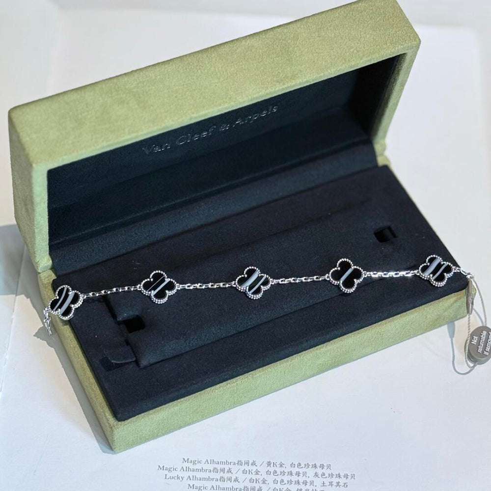 ¡®Lumi¡¯CLOVER 5 MOTIF VEINED ONYX BRACELET SILVER