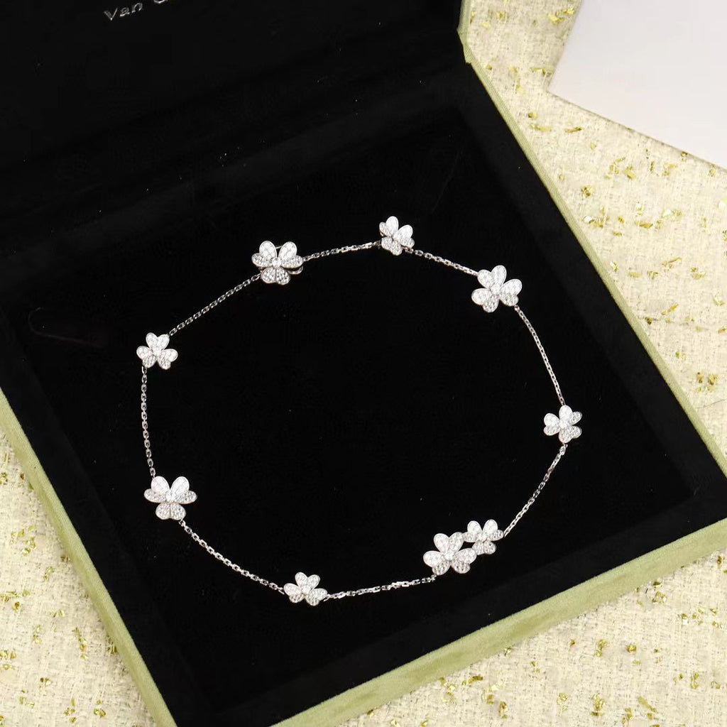 Lumi® FRIVOLE SILBERNE 9-BLUMEN-KETTE