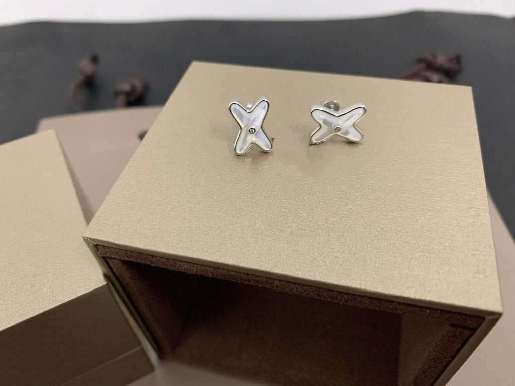 ¡®Lumi¡¯JEUX DE WHITE MOP SILVER DIAMOND EARRINGS