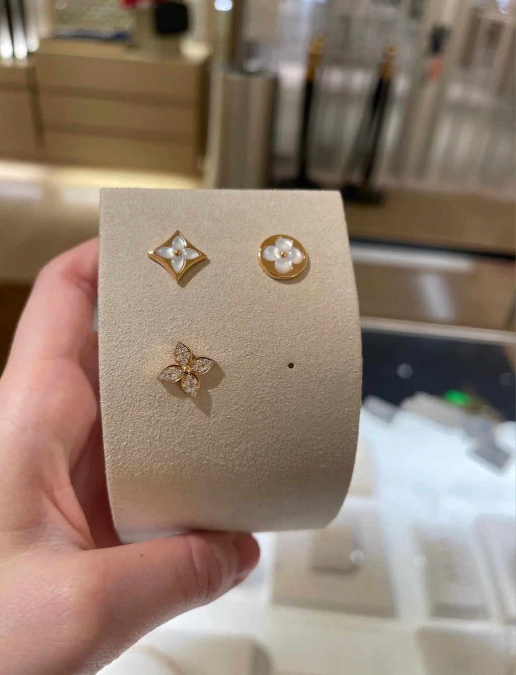 Lumi® Sternblüten-Ohrstecker aus rosa Gold mit Diamanten
