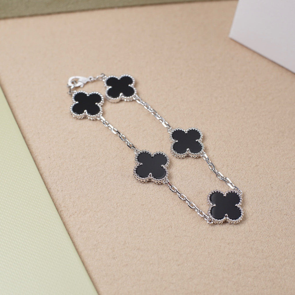 [Lumi] Neue CLOVER 5 MOTIF ONYXS ARMBANDKOLLEKTION