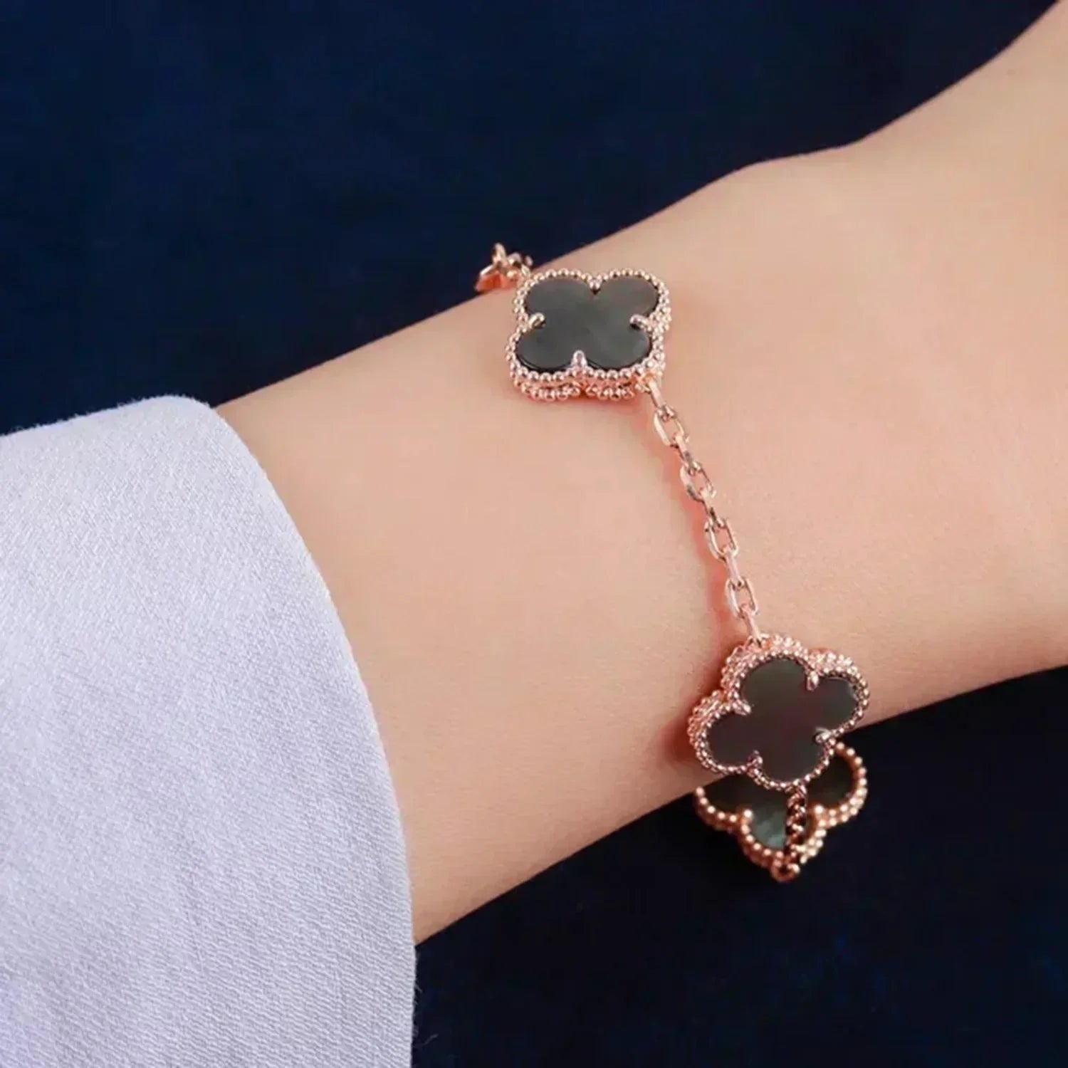 [Lumi] Neue Armbandkollektion „Clover 5 Motive Grau Mop“