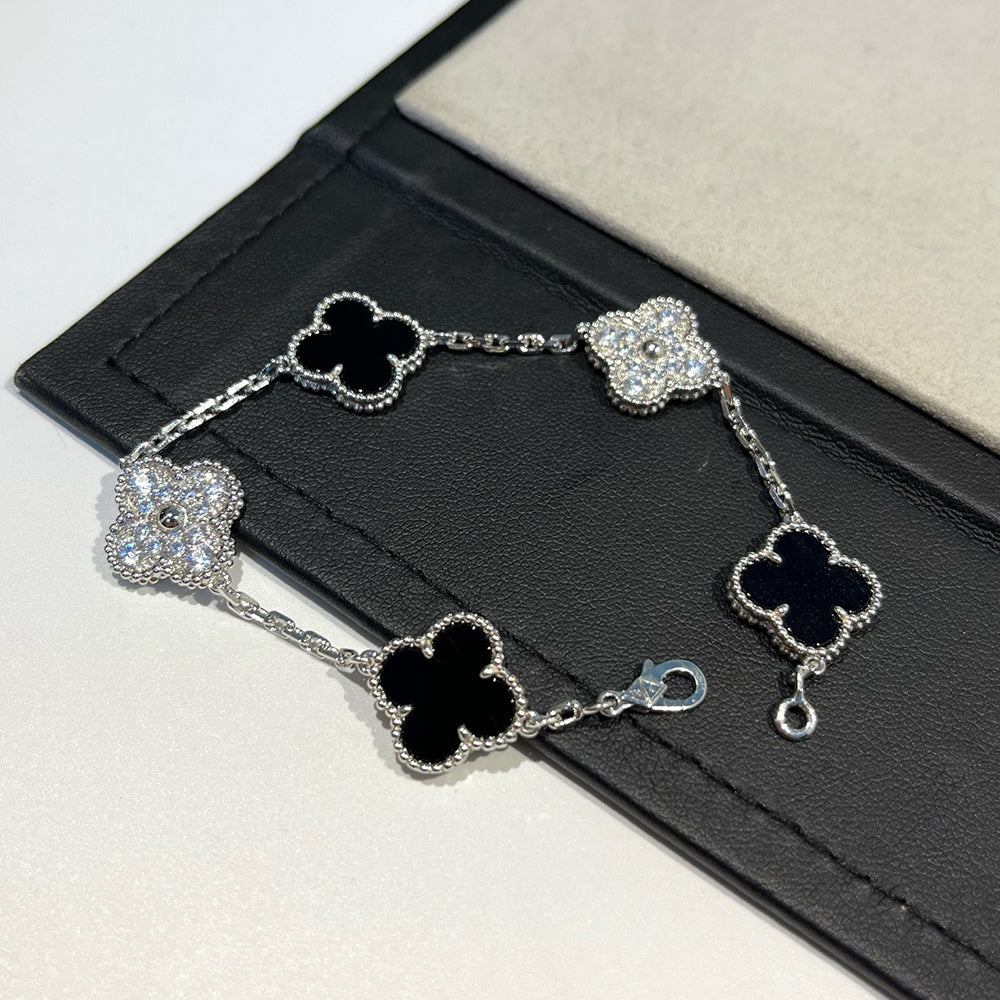 [Lumi jewelry] CLOVER 5 MOTIF ONYXS BRACELET COLLECTION