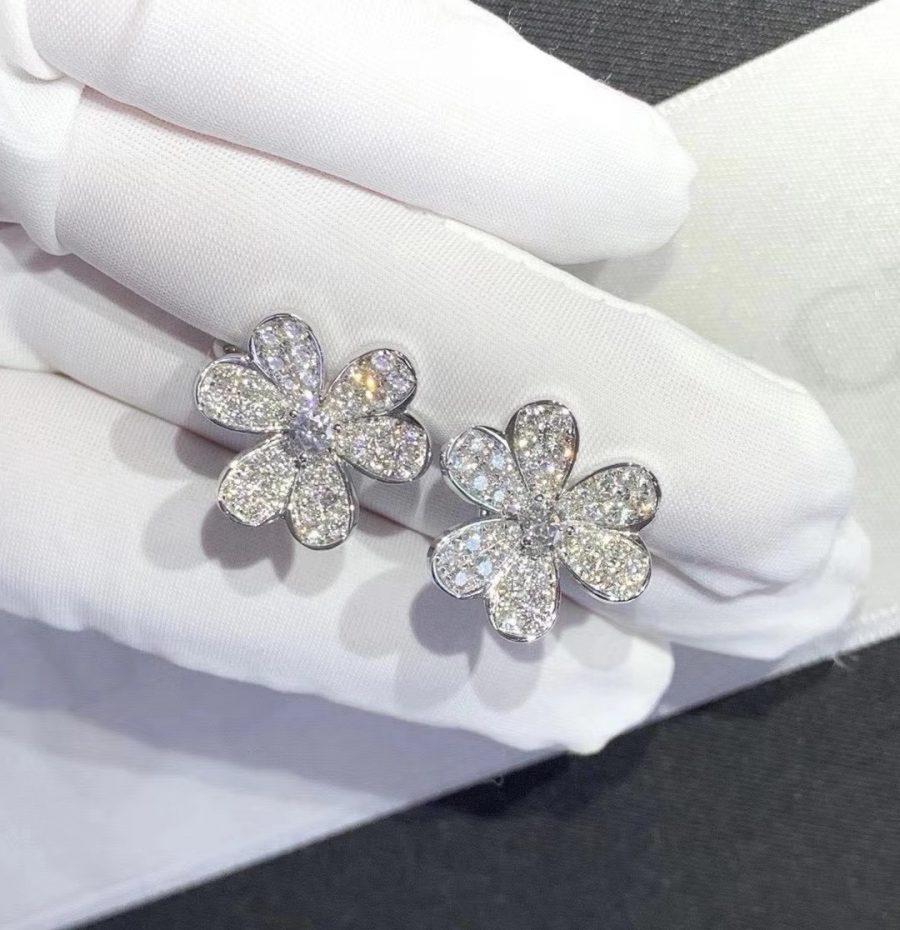 ¡®Lumi¡¯FRIVOLE SILVER FLOWER DIAMOND EARRINGS