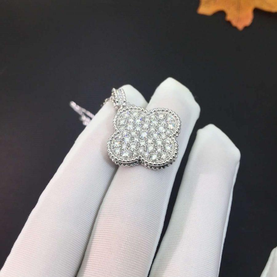 ¡®Lumi¡¯CLOVER 25MM SILVER FULL DIAMOND BIG CLOVER NECKLACE