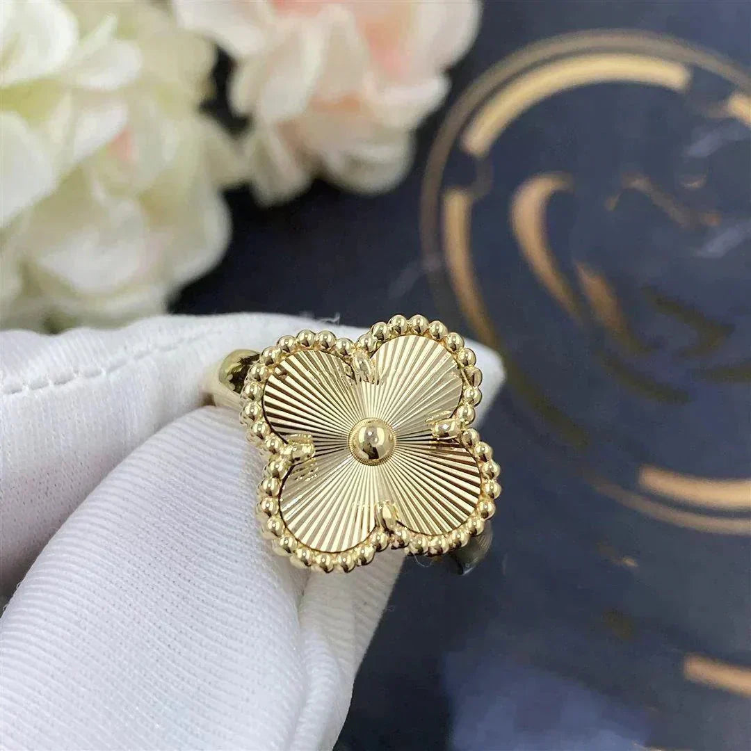 ¡®Lumi¡¯CLOVER GOLD RING